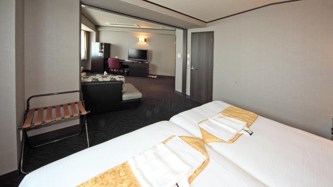 โฮเต็ล ซันพลาซ่า อิน ซาไก แอนเน็กส์ Hotel ซาคาอิ ภายนอก รูปภาพ