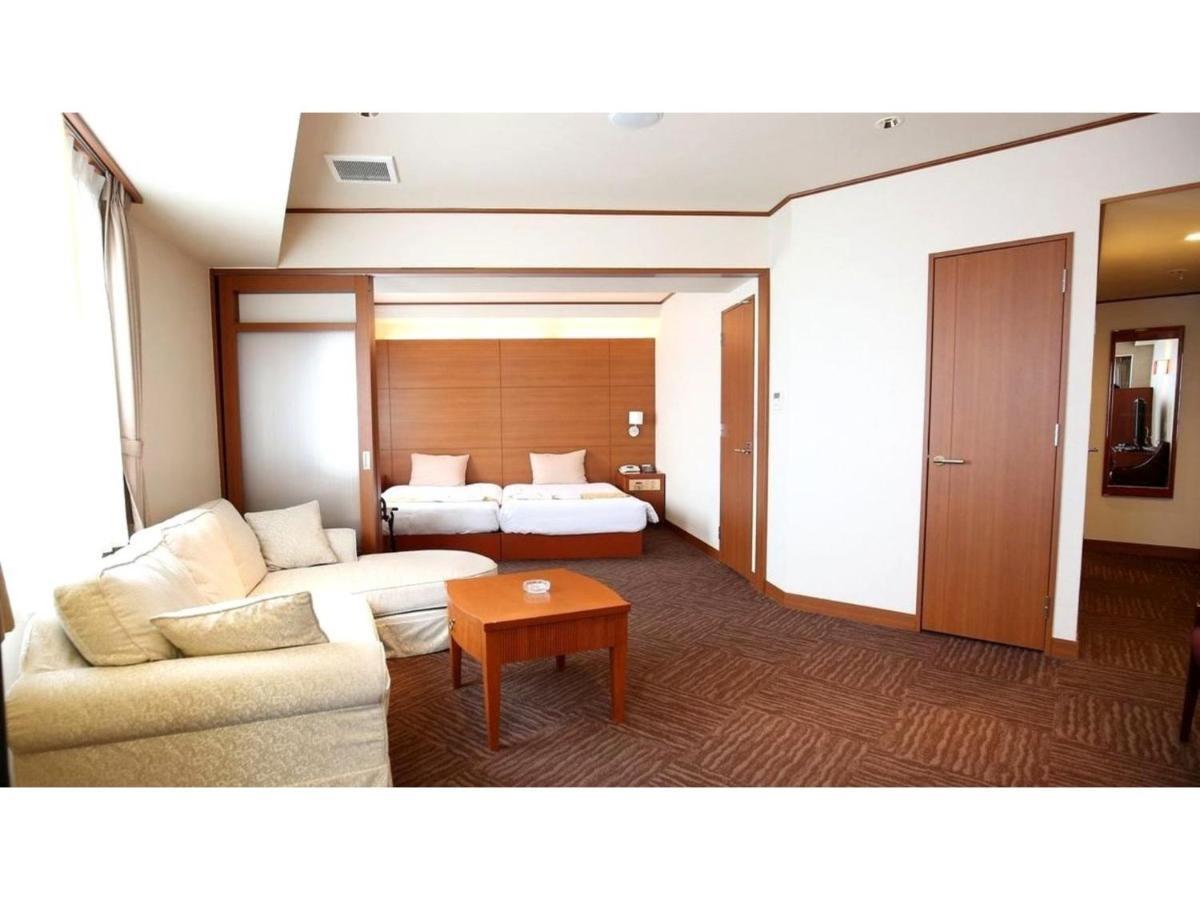 โฮเต็ล ซันพลาซ่า อิน ซาไก แอนเน็กส์ Hotel ซาคาอิ ภายนอก รูปภาพ