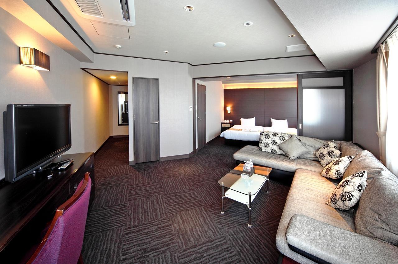 โฮเต็ล ซันพลาซ่า อิน ซาไก แอนเน็กส์ Hotel ซาคาอิ ภายนอก รูปภาพ