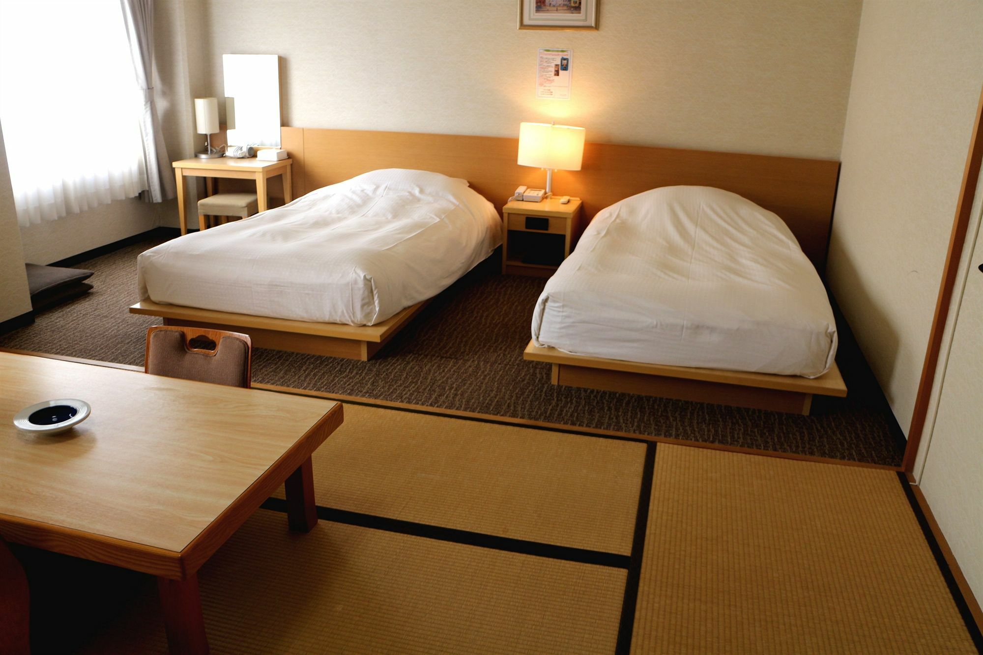 โฮเต็ล ซันพลาซ่า อิน ซาไก แอนเน็กส์ Hotel ซาคาอิ ภายนอก รูปภาพ